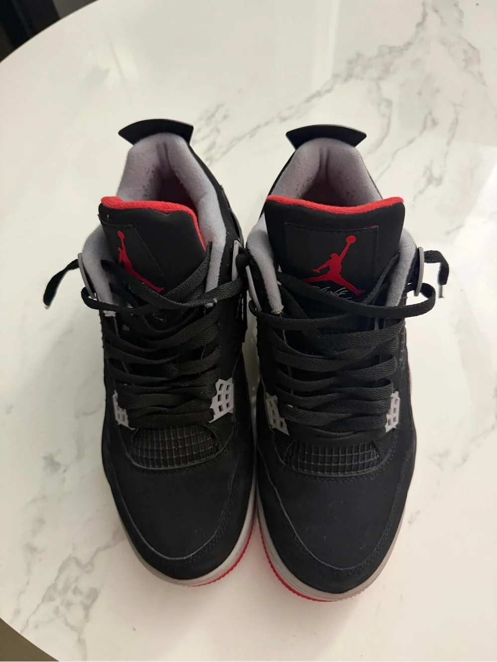 Jordan Men's Black and Red Retro Basketball Sneakers